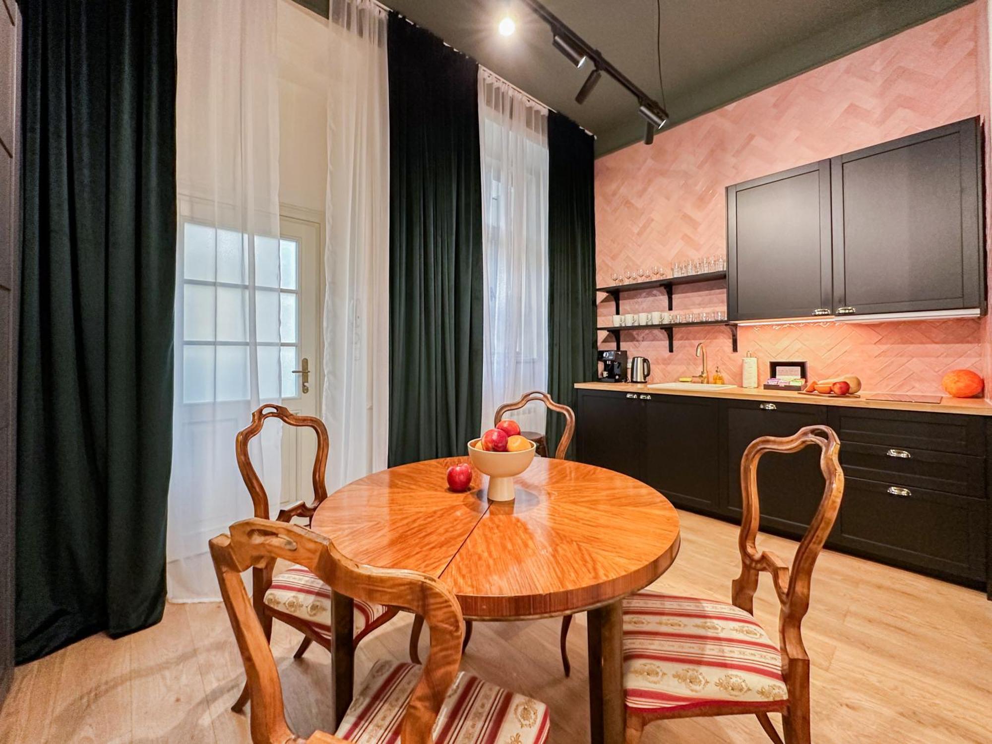 Turnkey I Antonin Dvorak Apartments Prague Room photo